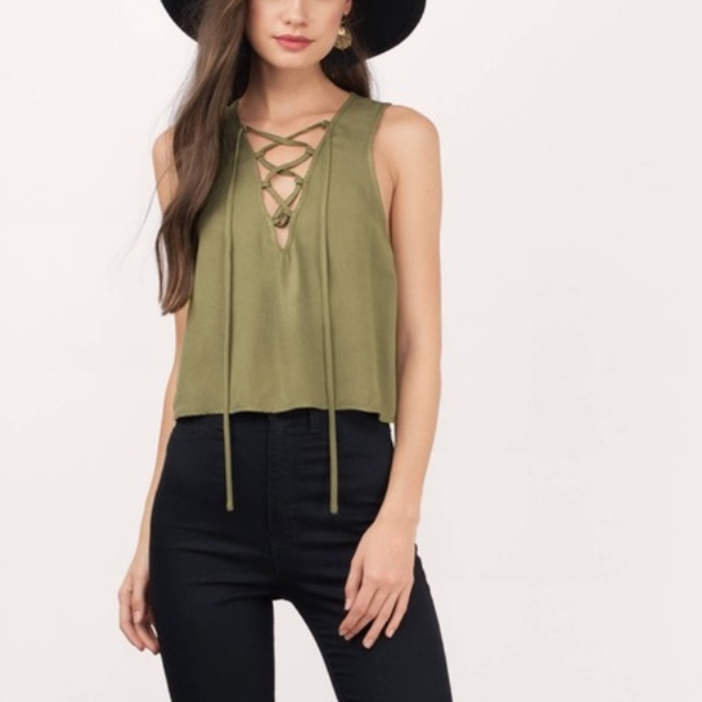 NWT medium olive crop top